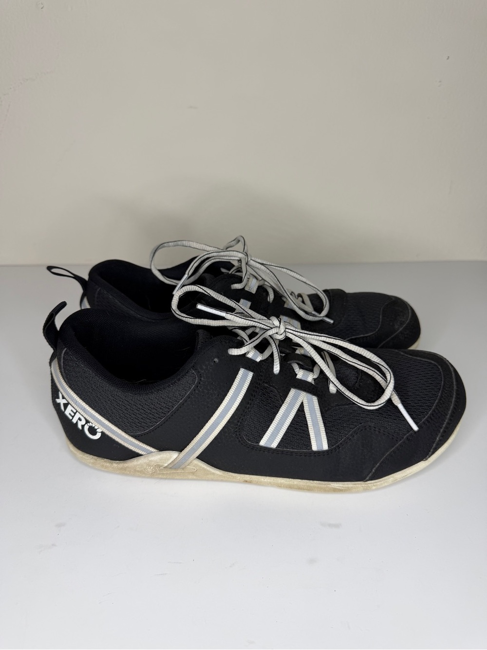 XERO SHOES Prio Training Athletic Minimalist Black White Mens Size 43.5 US 10.5